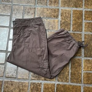 G.H. Bass & Co. Brown Cropped Cotton Cargo Pant